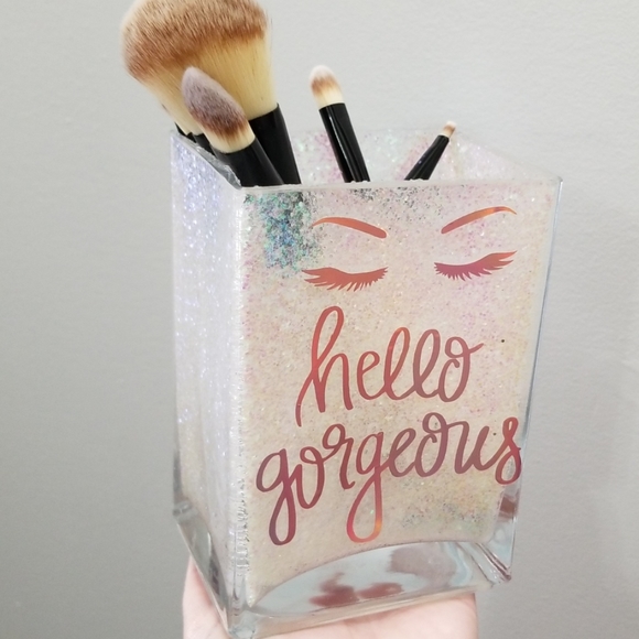 NEW Hello Gorgeous Glitter Makeup Brush Holder